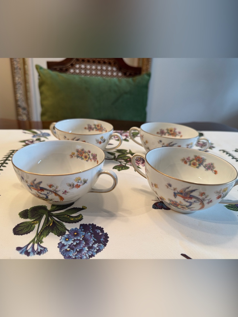 BAVARIA Porcelain Floral Tea Cups with Gold Trim - White